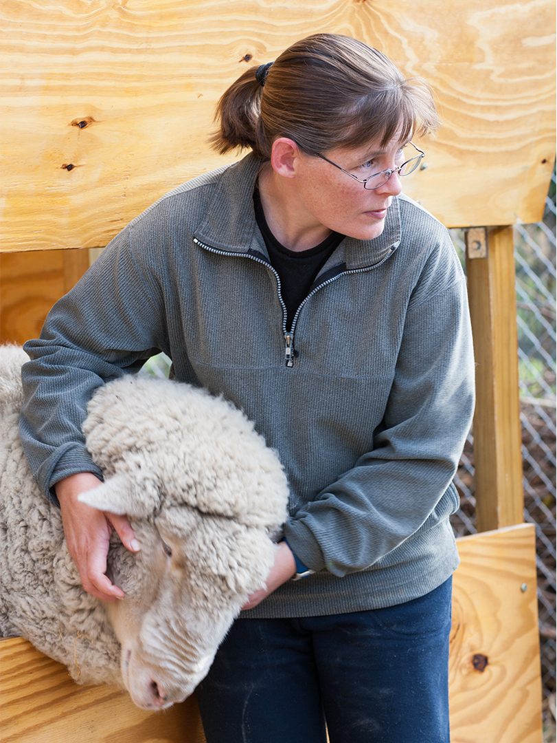Anna Mouton with Chuck the sheep in Stanford.